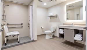 découvrez des conseils pratiques et des astuces pour aménager une salle de bains accessible aux personnes à mobilité réduite. optimisez l'espace et sécurisez cette pièce essentielle grâce à des aménagements adaptés et ergonomiques.